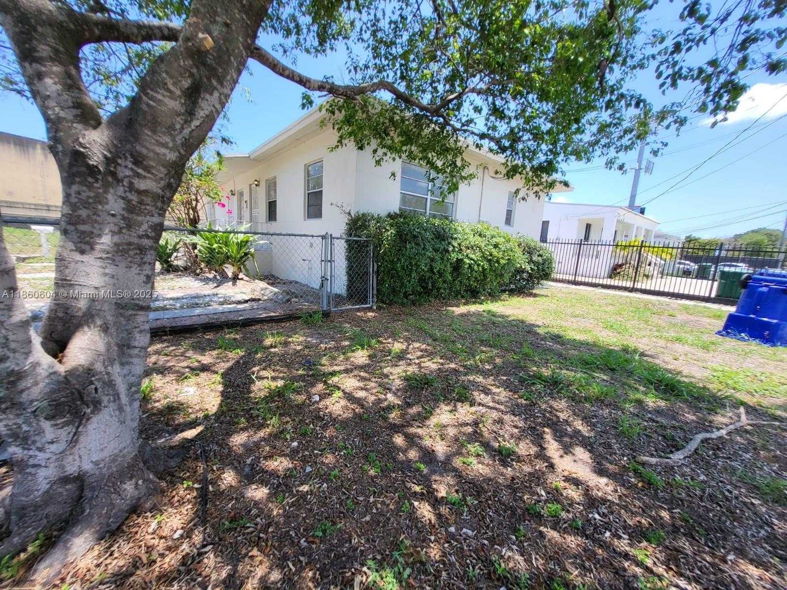 Small Image of 640 NORTH WEST 77TH ST #A, Miami Number 16