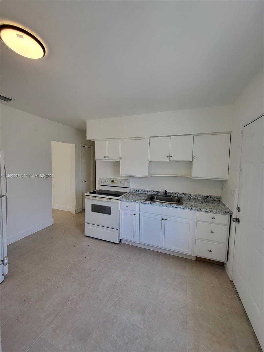 Small Image of 640 NORTH WEST 77TH ST #A, Miami Number 19