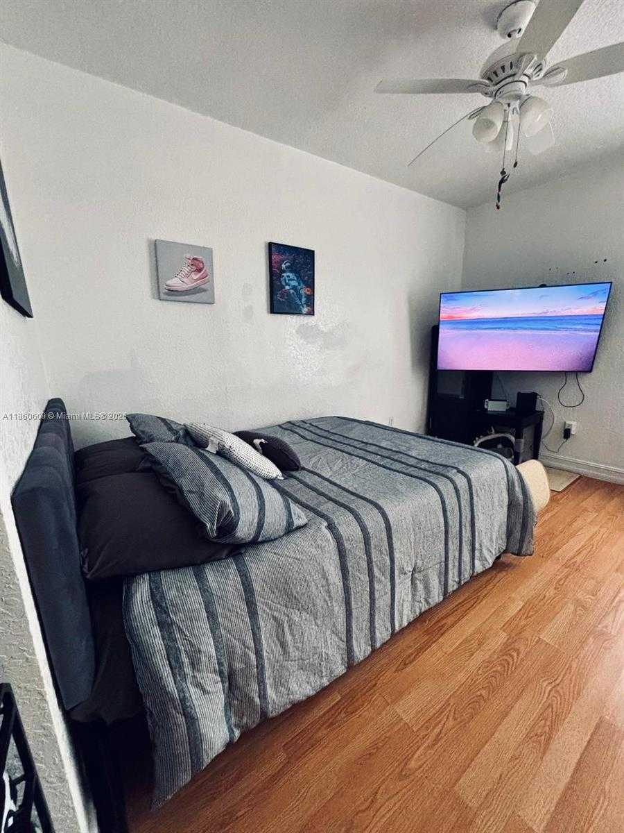 Small Image of 820 EUCLID AVE #206, Miami Beach Number 12