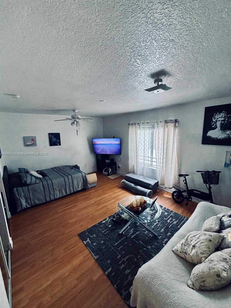 Small Image of 820 EUCLID AVE #206, Miami Beach Number 14