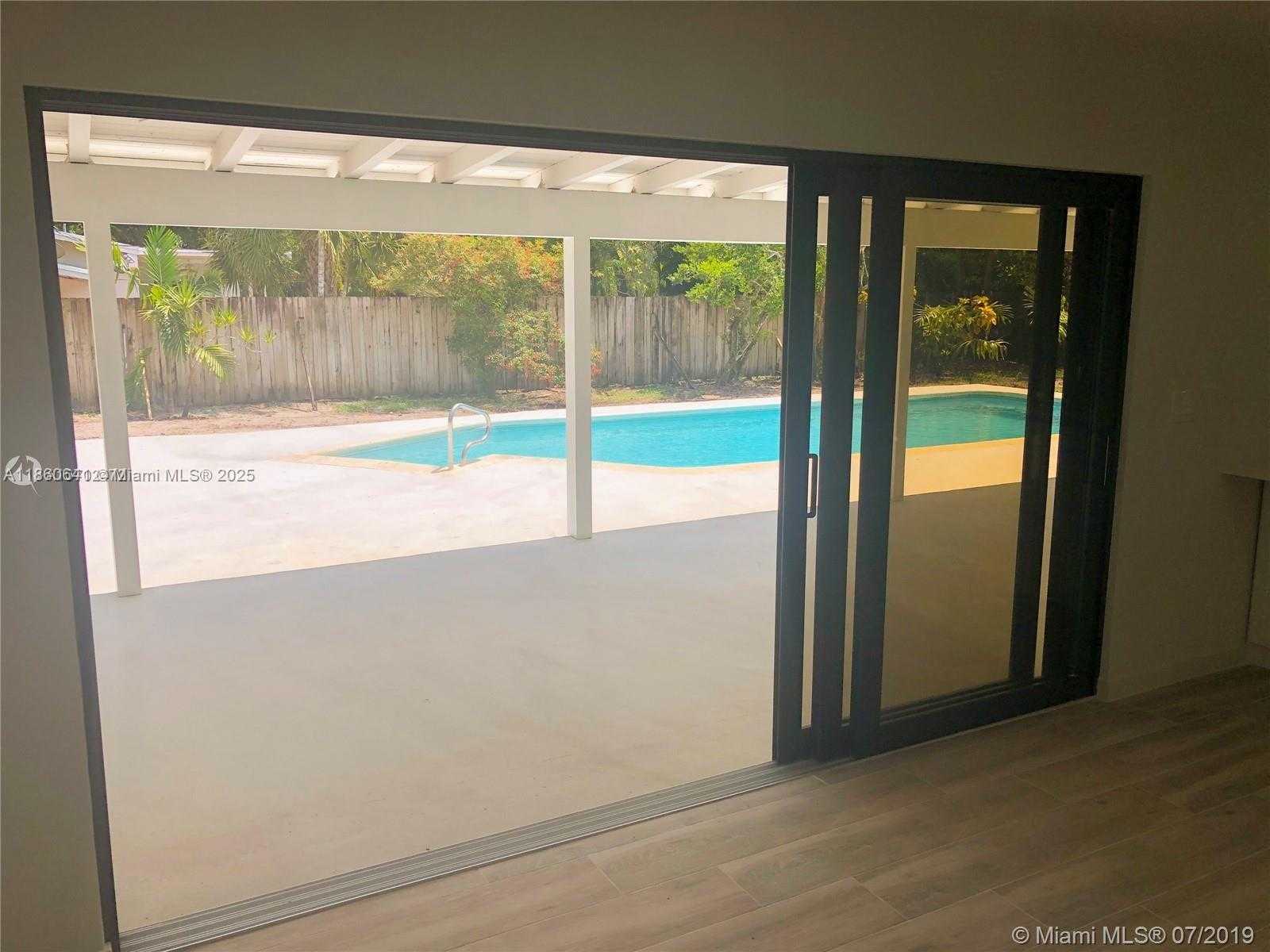 Small Image of 7340 SOUTH WEST 105TH TER, Pinecrest Number 12