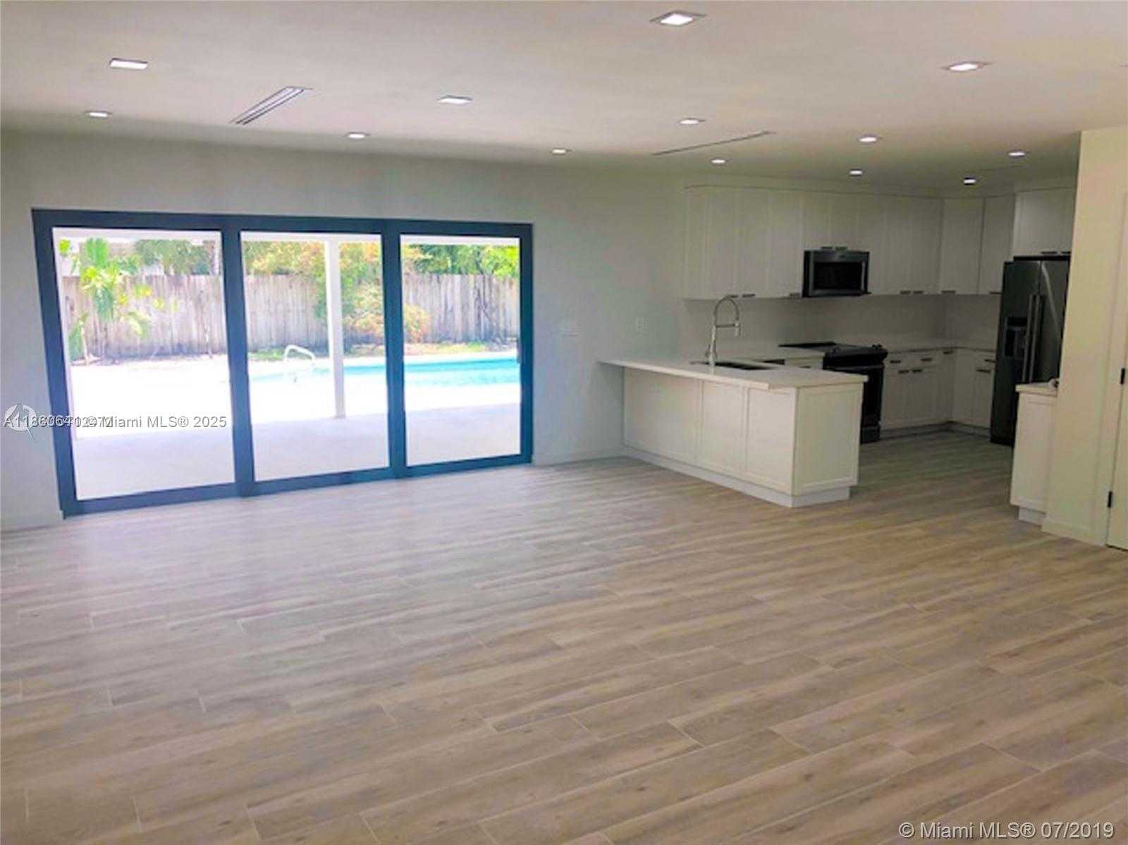 Small Image of 7340 SOUTH WEST 105TH TER, Pinecrest Number 14