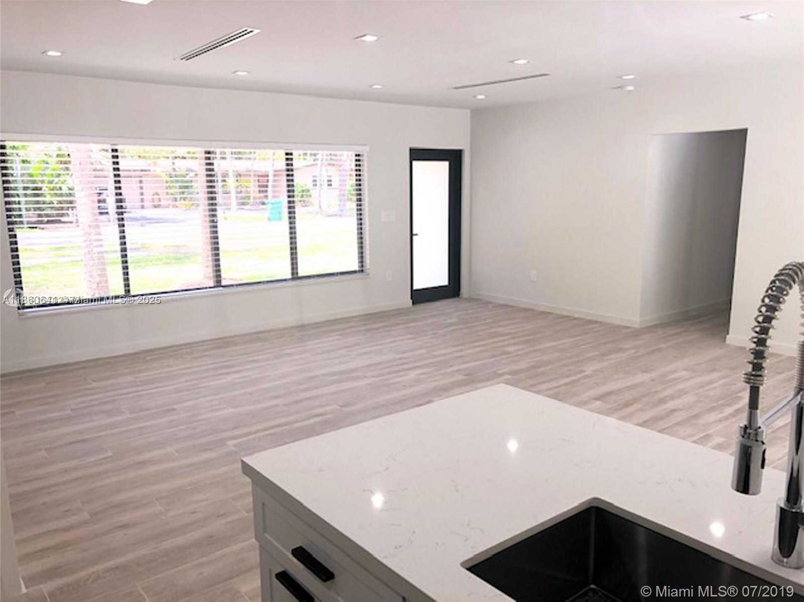 Small Image of 7340 SOUTH WEST 105TH TER, Pinecrest Number 15