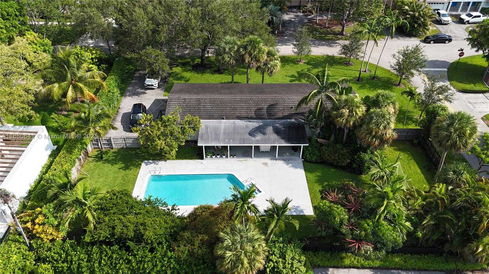 Small Image of 7340 SOUTH WEST 105TH TER, Pinecrest Number 8