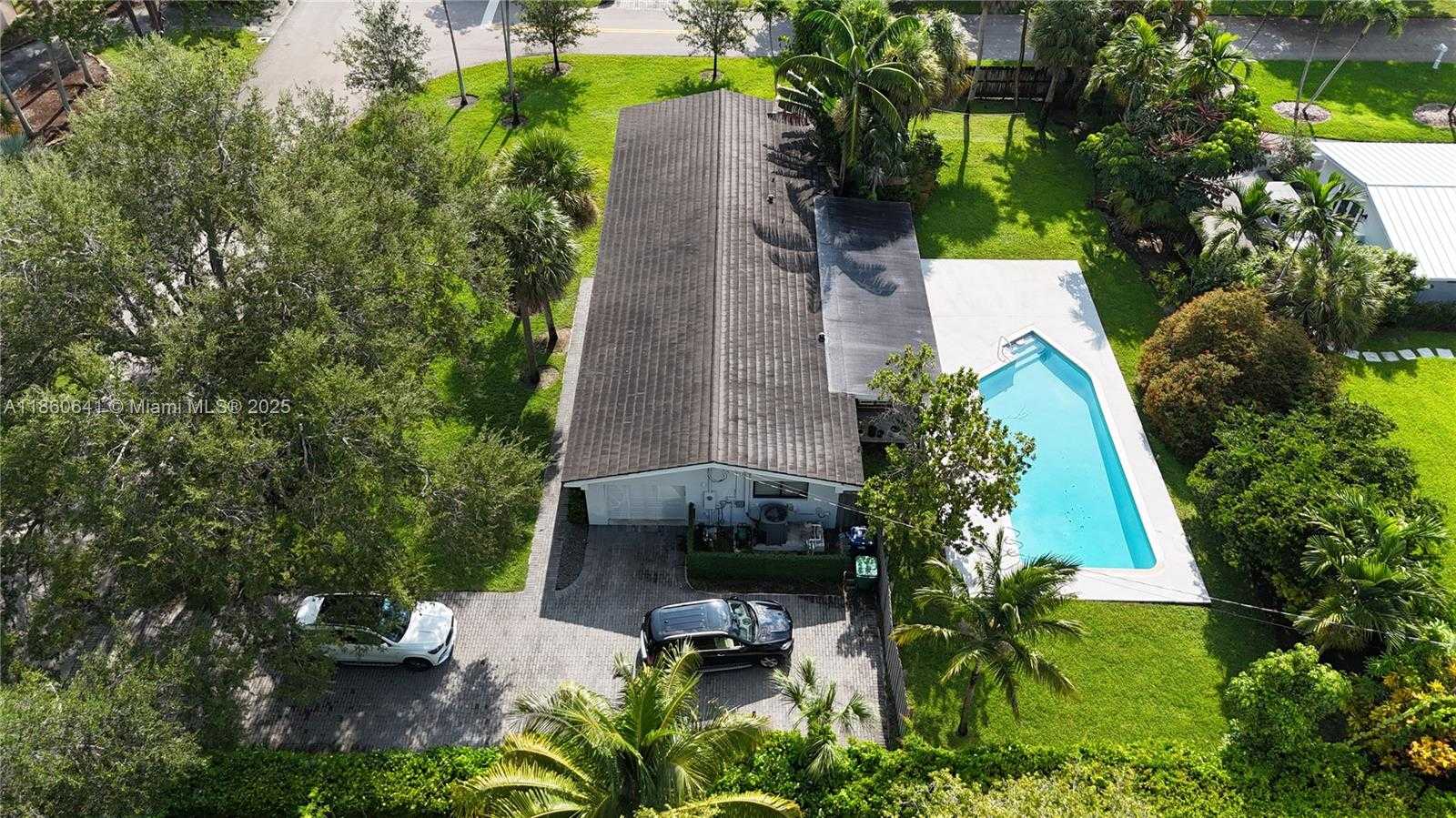 Small Image of 7340 SOUTH WEST 105TH TER, Pinecrest Number 9