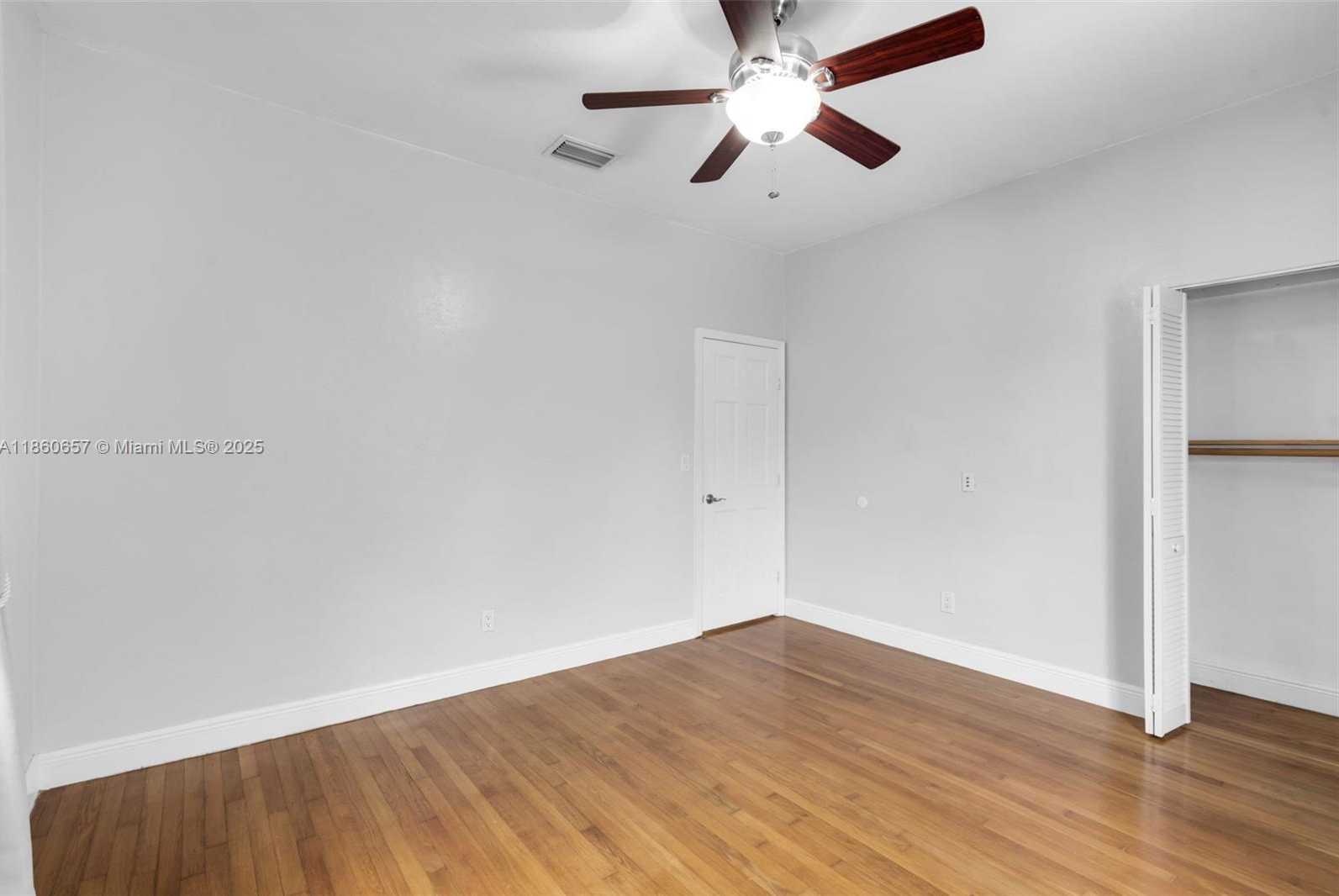 Small Image of 1711 SOUTH WEST 14TH TER, Miami Number 20