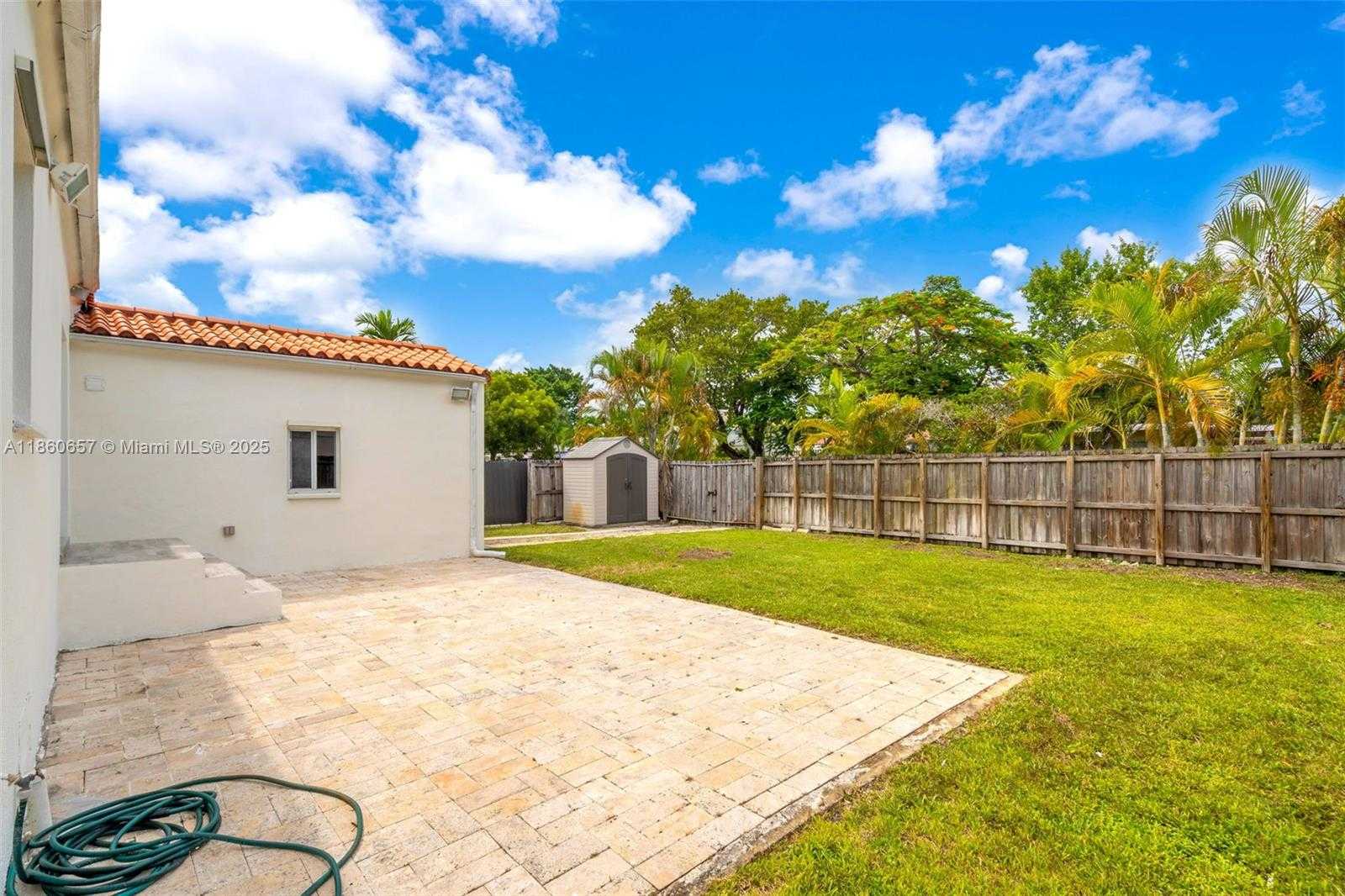 Small Image of 1711 SOUTH WEST 14TH TER, Miami Number 32