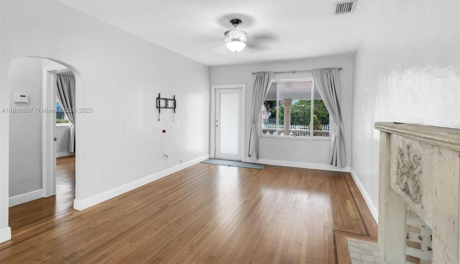 Small Image of 1711 SOUTH WEST 14TH TER, Miami Number 6