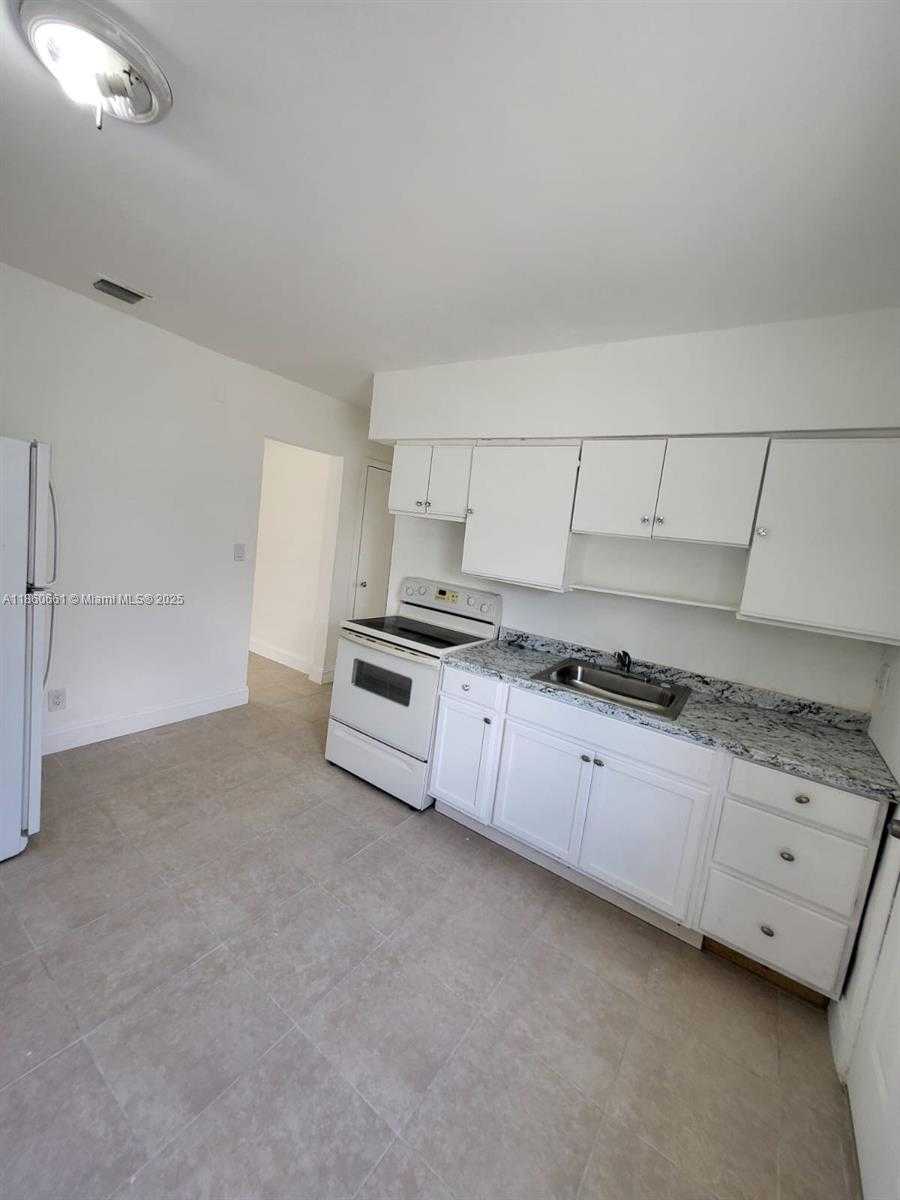 Small Image of 642 NORTH WEST 77TH ST #2, Miami Number 5