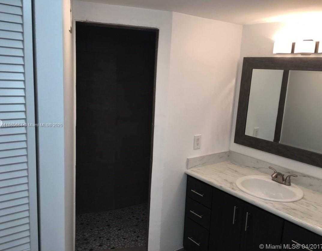 Small Image of 1301 NORTH EAST MIAMI GARDENS DR #1625W, Miami Number 13