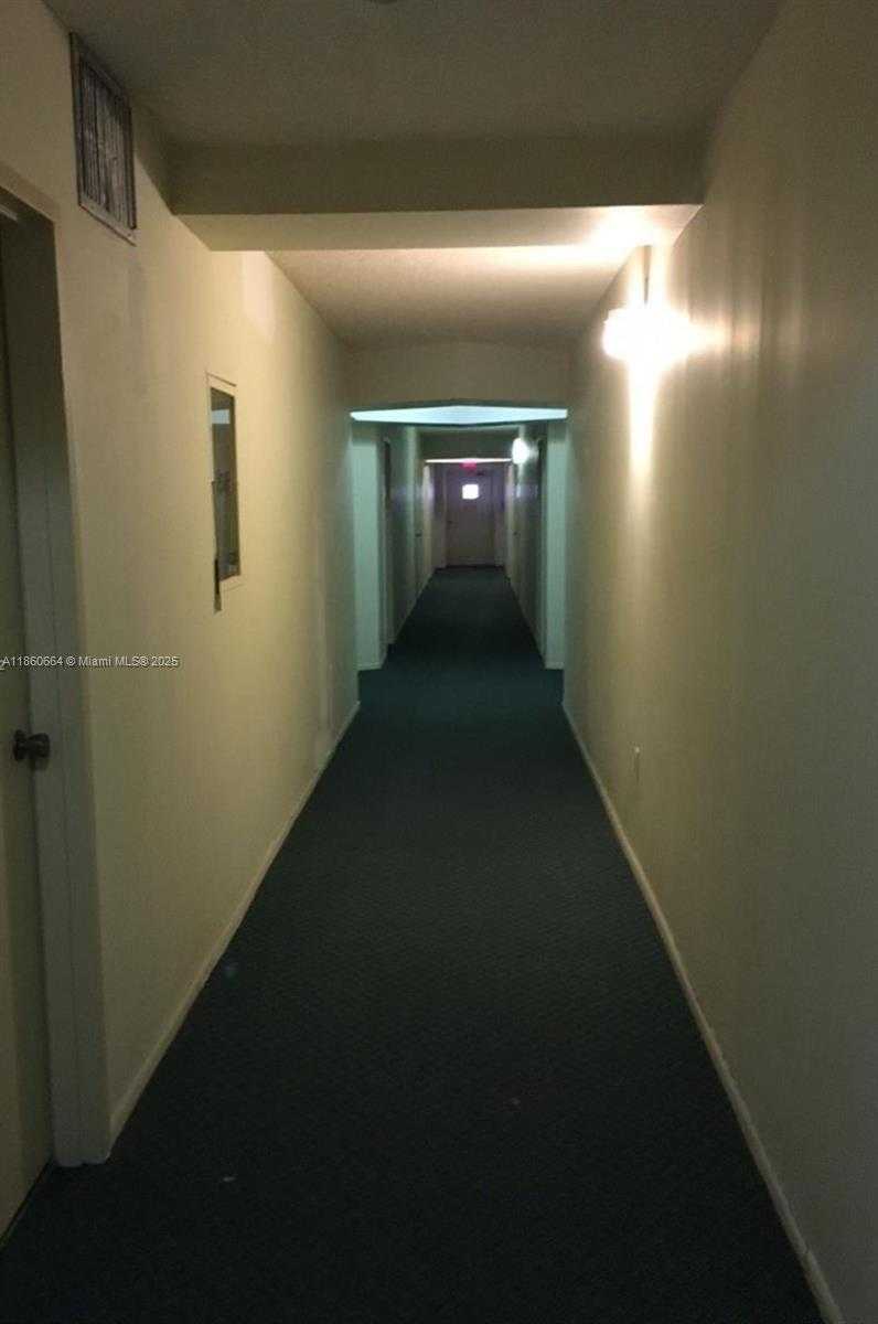 Small Image of 1301 NORTH EAST MIAMI GARDENS DR #1625W, Miami Number 18