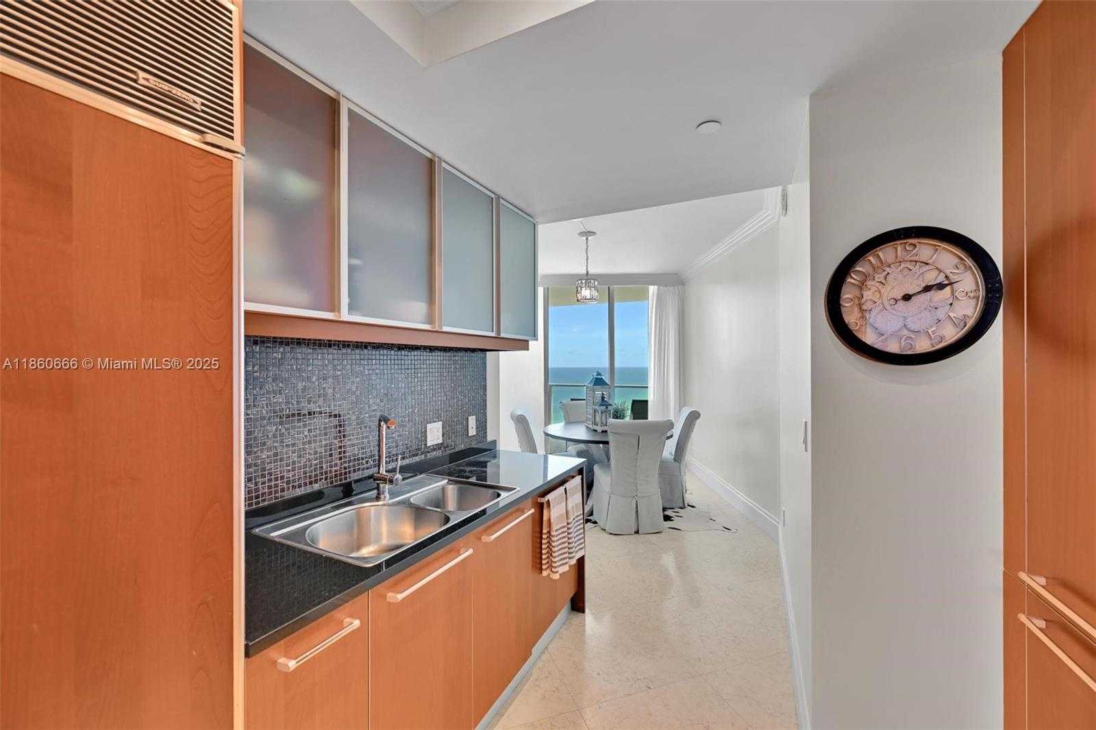 Small Image of 3101 SOUTH OCEAN DR #2807, Hollywood Number 10