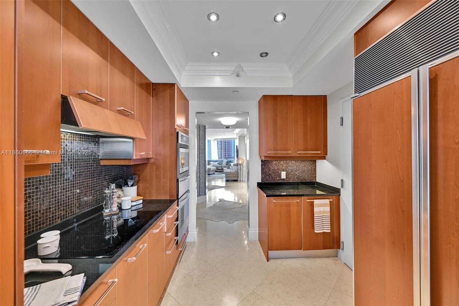 Small Image of 3101 SOUTH OCEAN DR #2807, Hollywood Number 11