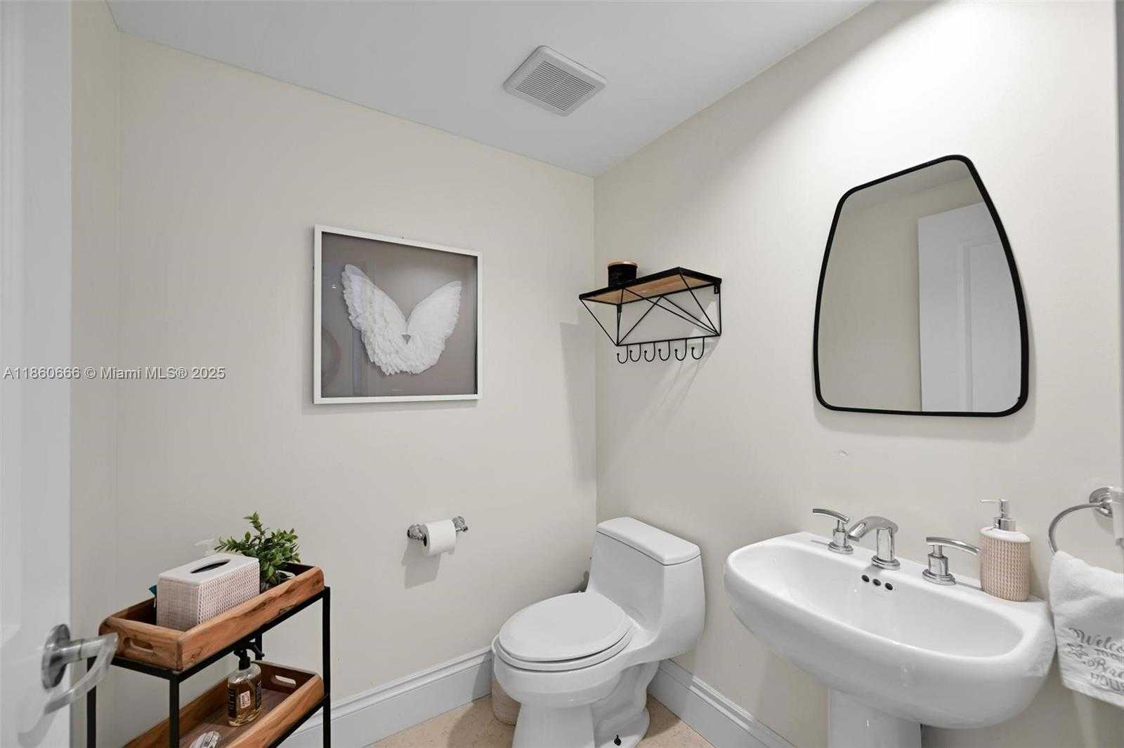 Small Image of 3101 SOUTH OCEAN DR #2807, Hollywood Number 25