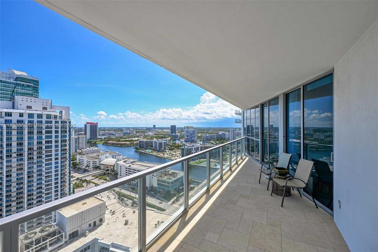 Small Image of 3101 SOUTH OCEAN DR #2807, Hollywood Number 36