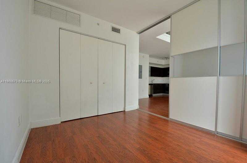 Small Image of 90 SOUTH WEST 3RD ST #TH307, Miami Number 5