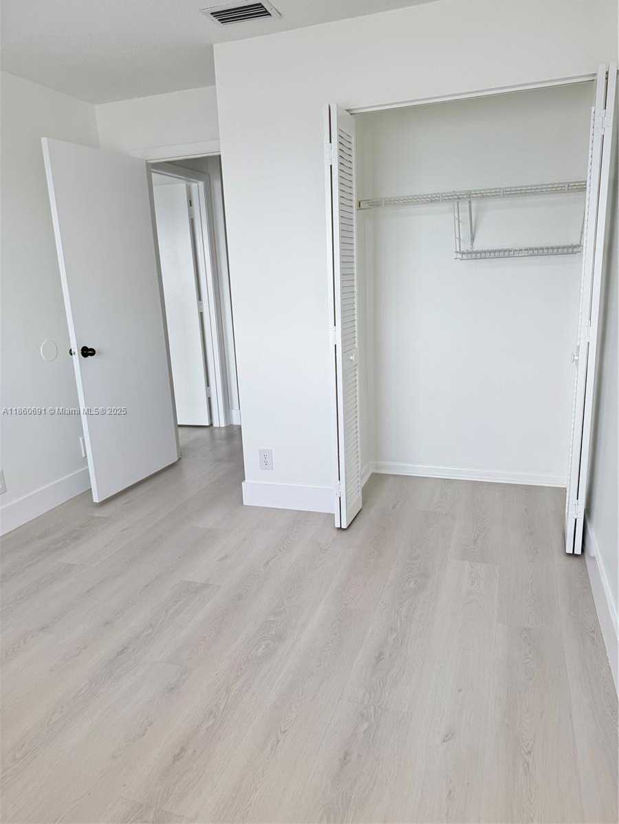 Small Image of 1421 PRESIDIO DR, Weston Number 12