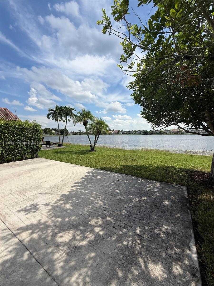 Small Image of 1421 PRESIDIO DR, Weston Number 29
