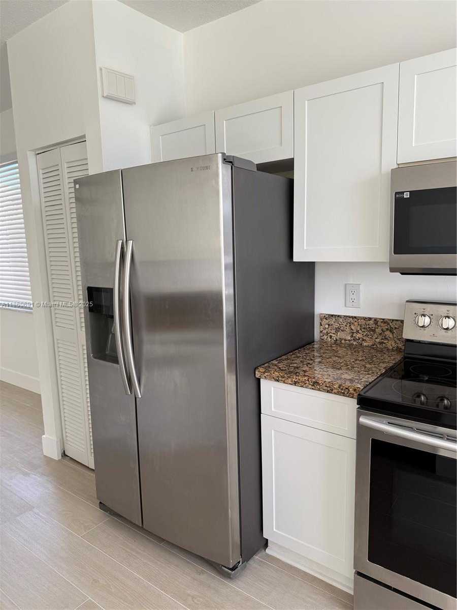 Small Image of 1421 PRESIDIO DR, Weston Number 30