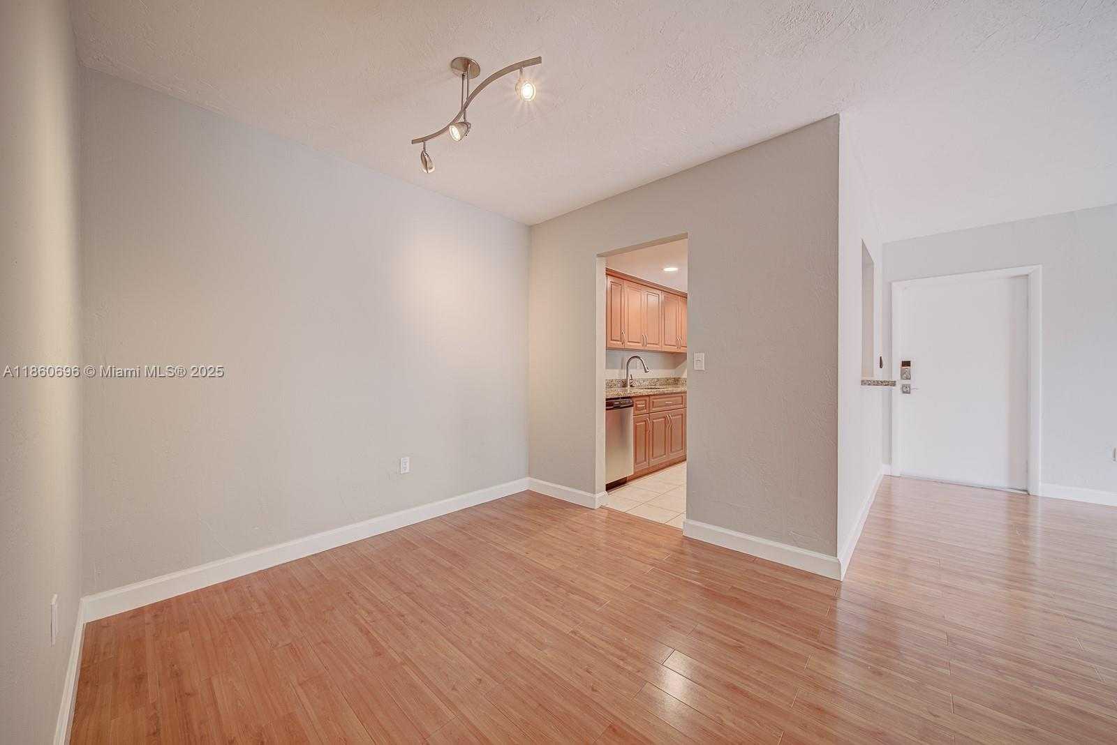 Small Image of 13872 SOUTH WEST 90TH AVE #207-FF, Miami Number 11