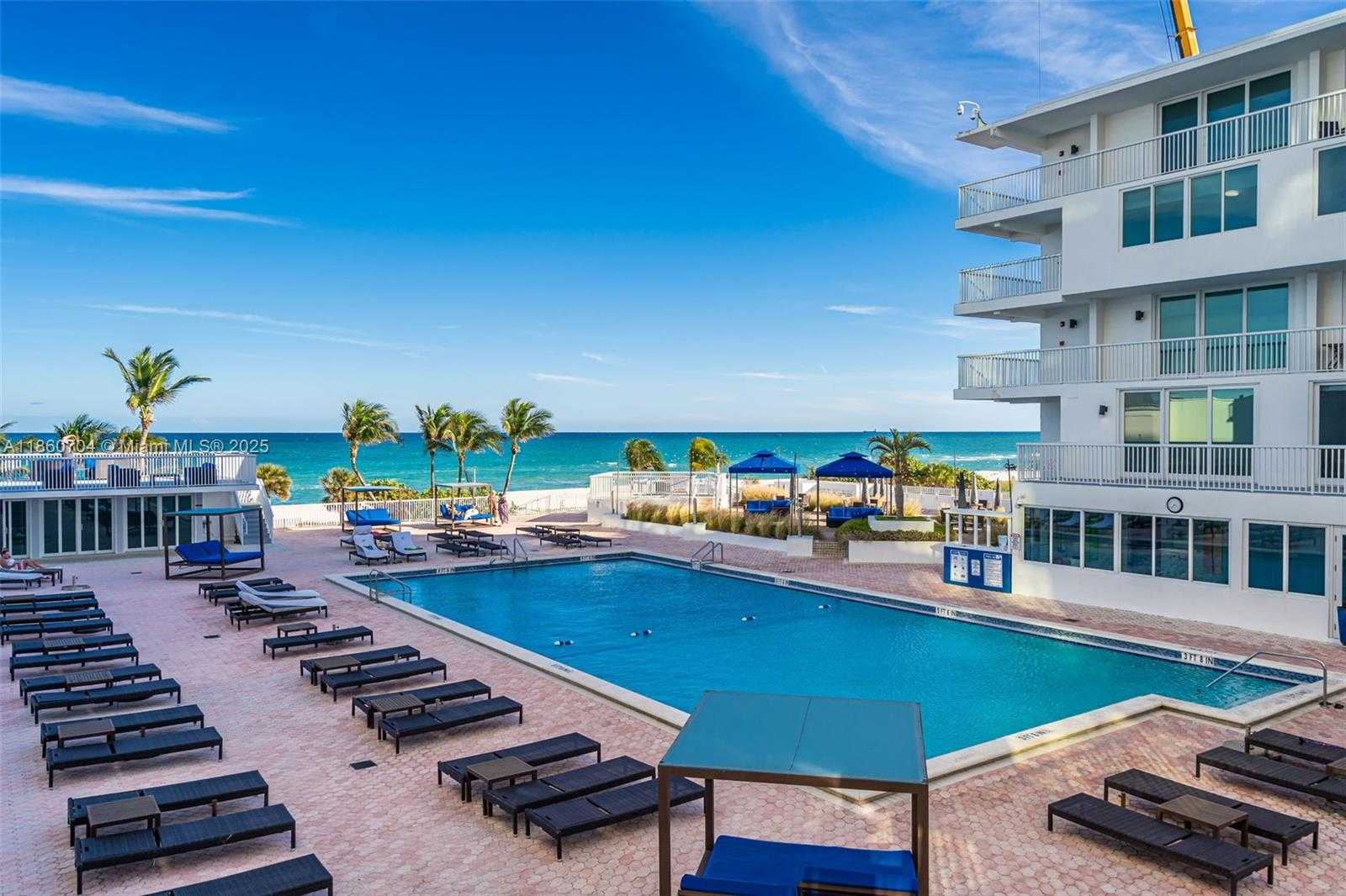 Small Image of 5401 COLLINS AVE #211, Miami Beach Number 23
