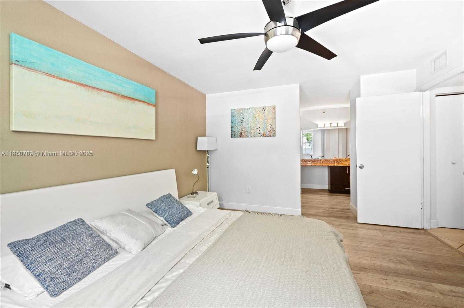 Small Image of 19555 EAST COUNTRY CLUB DR #8308, Aventura Number 16