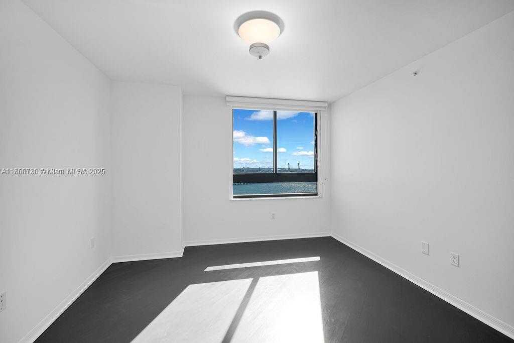 Small Image of 1330 WEST AVE #LPH02, Miami Beach Number 11