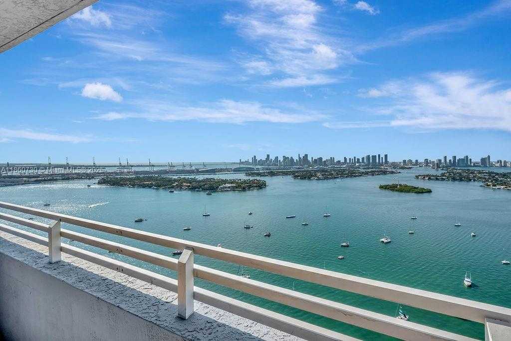 Small Image of 1330 WEST AVE #LPH02, Miami Beach Number 3