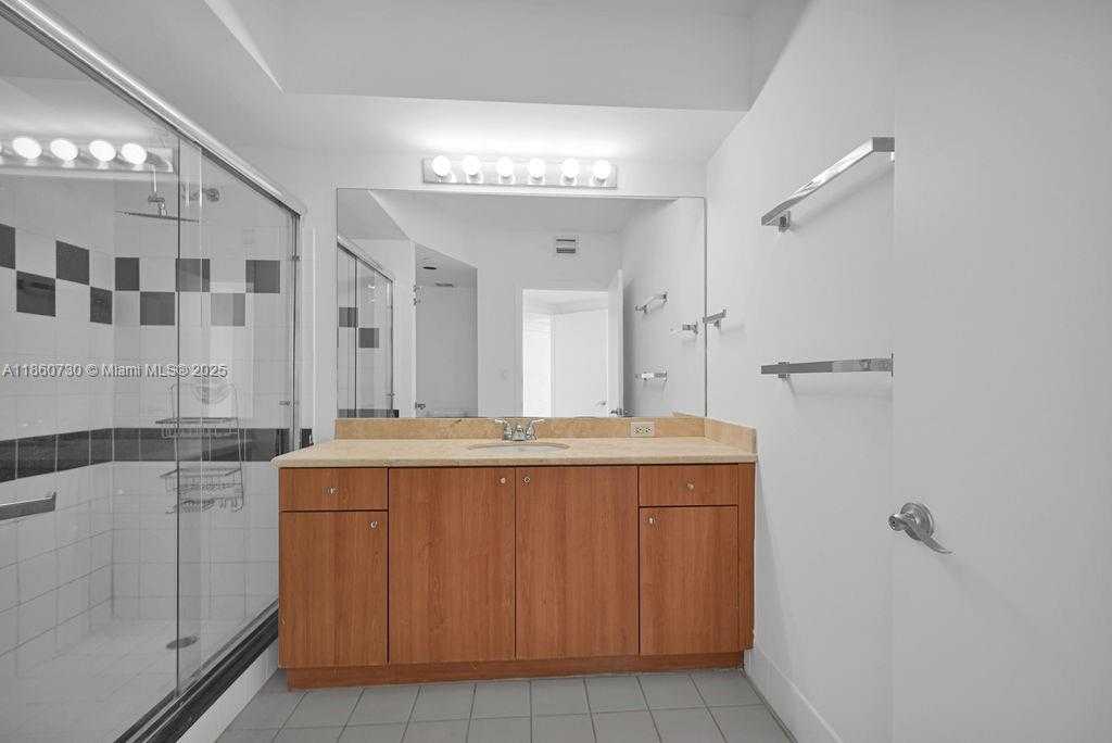 Small Image of 1330 WEST AVE #LPH02, Miami Beach Number 7
