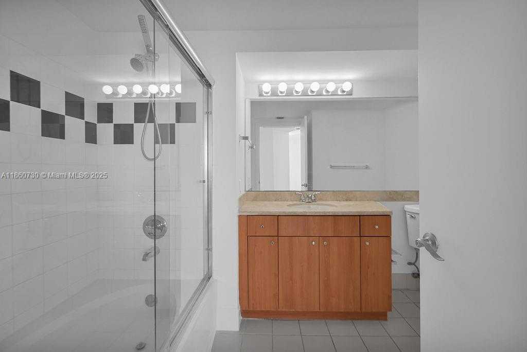 Small Image of 1330 WEST AVE #LPH02, Miami Beach Number 8