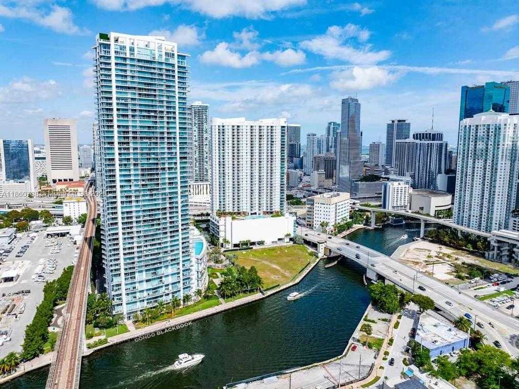 Small Image of 90 NW 3rd St, Miami, FL 33128, USA Number 11