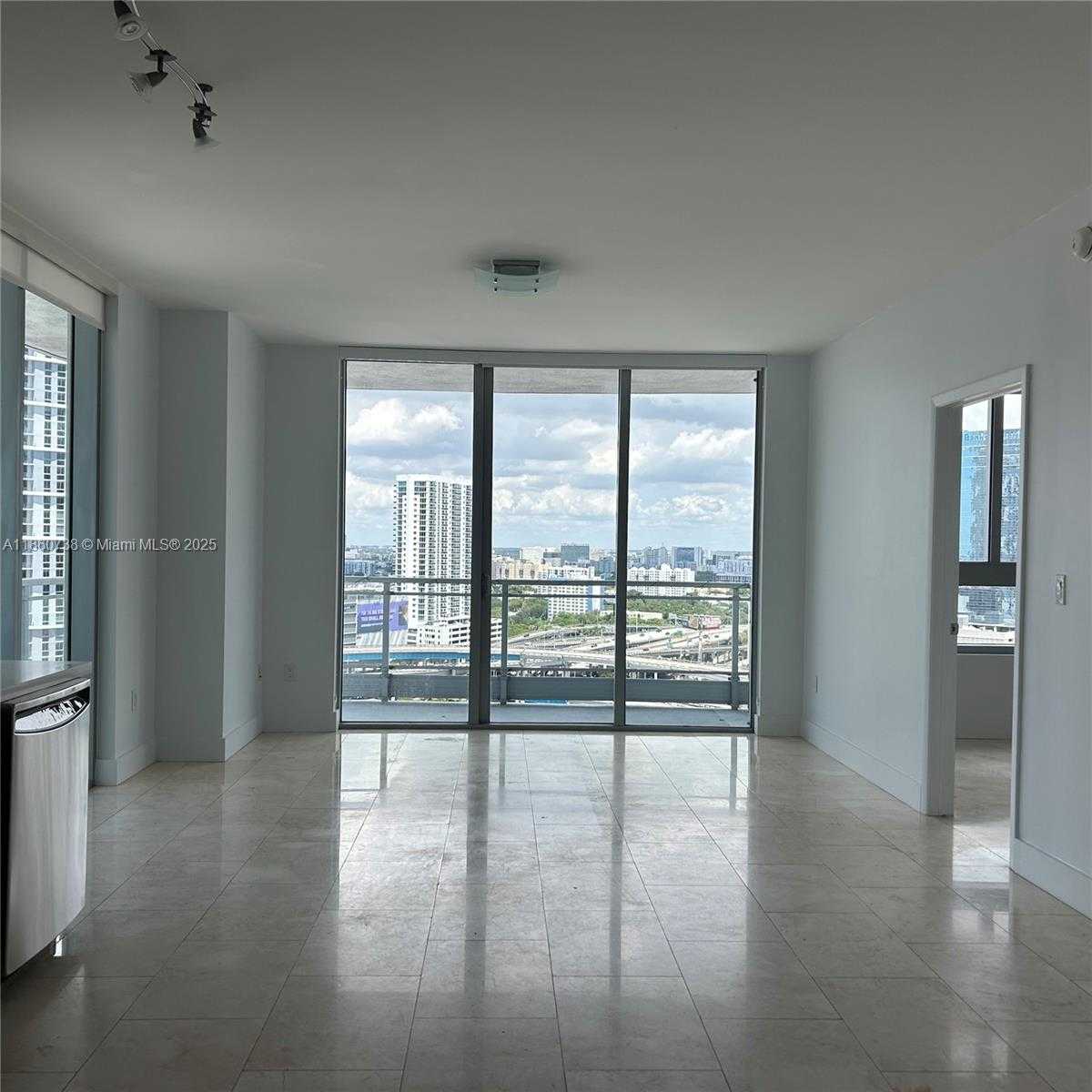Small Image of 90 NW 3rd St, Miami, FL 33128, USA Number 6