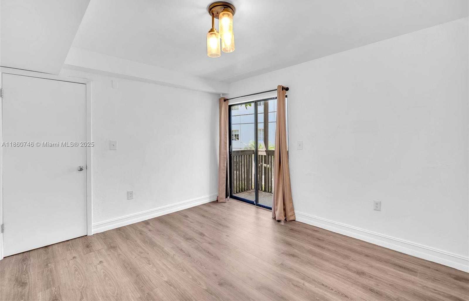 Small Image of 3265 VIRGINIA ST #16, Miami Number 17