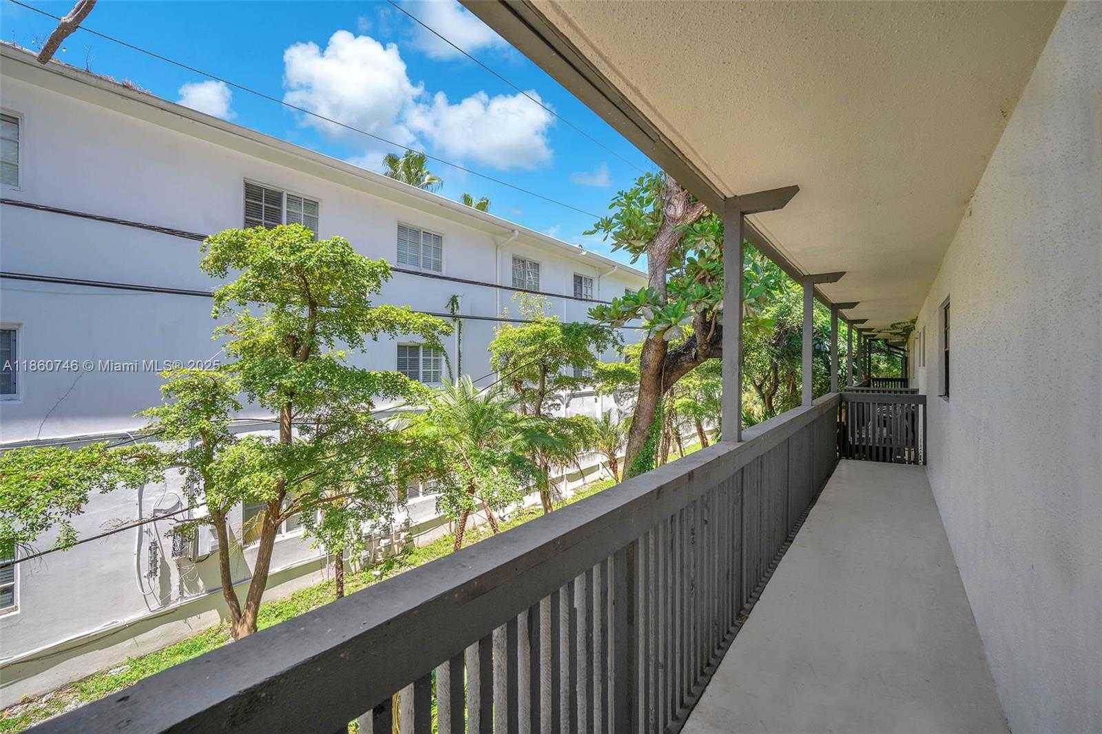 Small Image of 3265 VIRGINIA ST #16, Miami Number 18