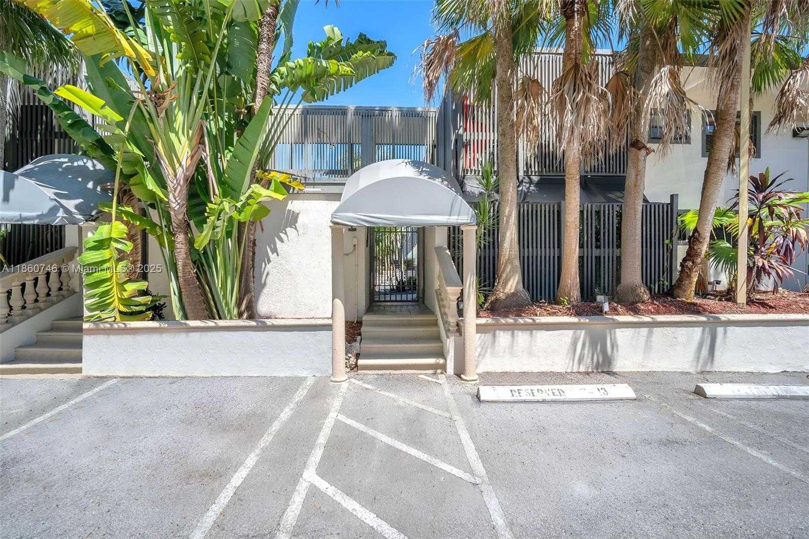 Small Image of 3265 VIRGINIA ST #16, Miami Number 24