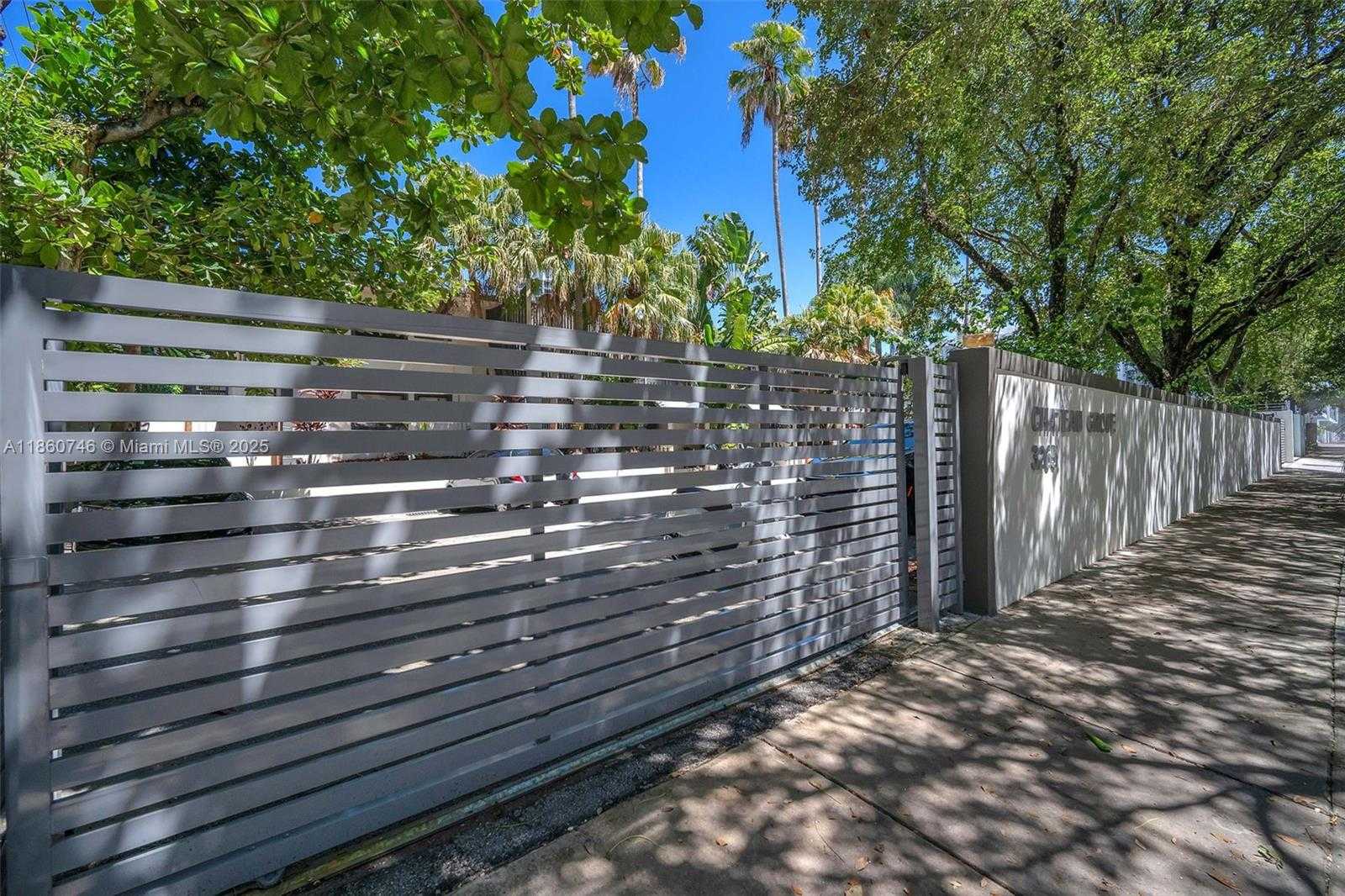 Small Image of 3265 VIRGINIA ST #16, Miami Number 26