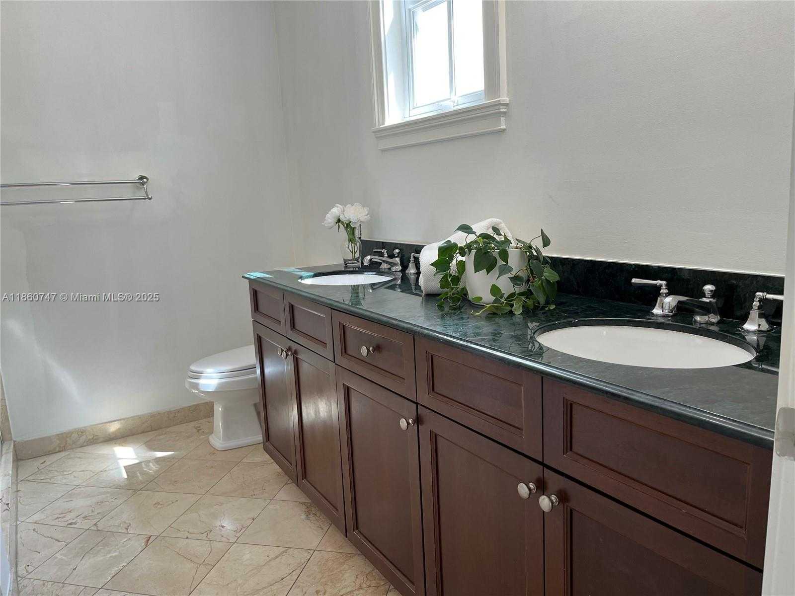 Small Image of 570 LORETTO AVE #10, Coral Gables Number 11