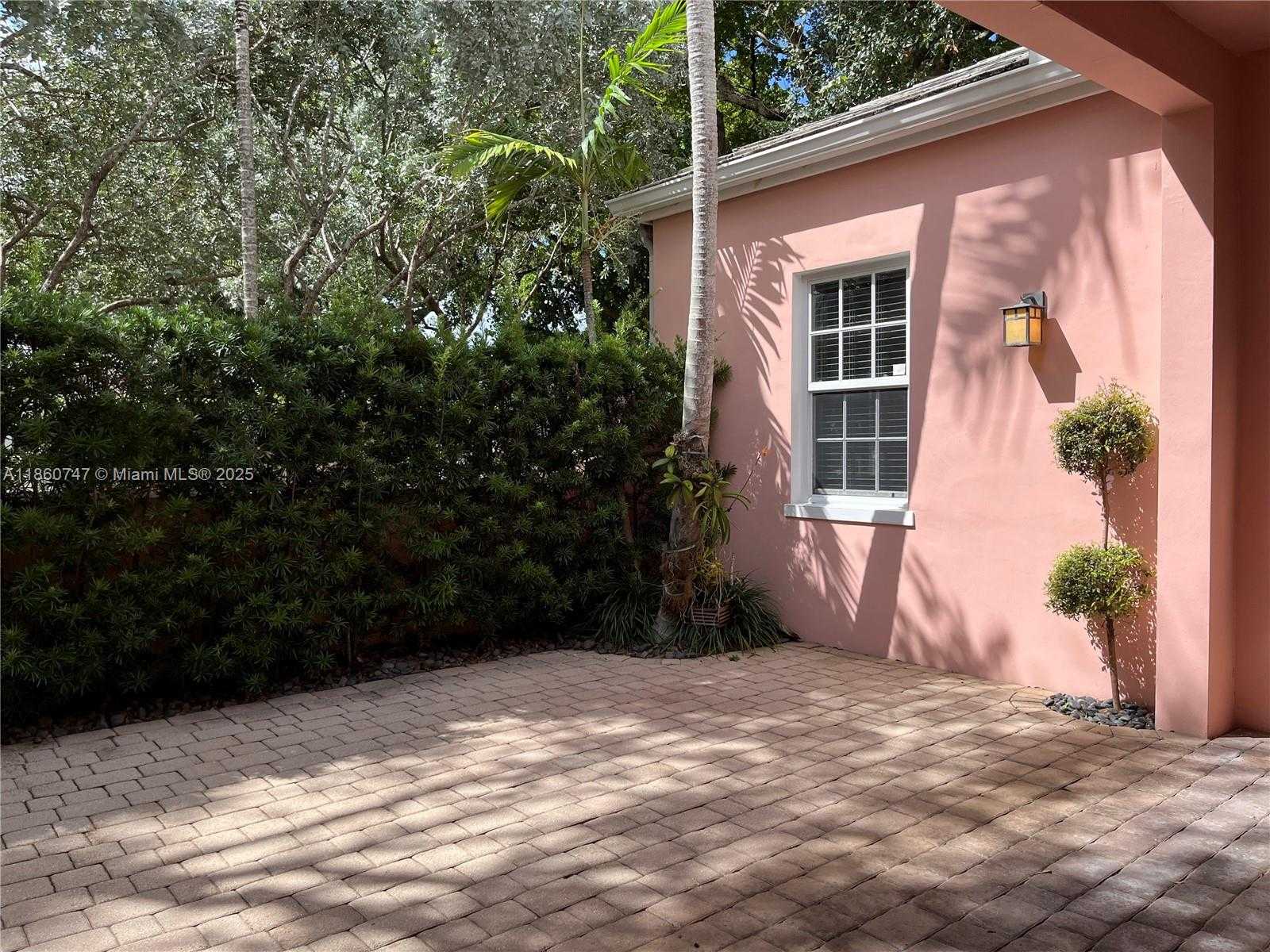 Small Image of 570 LORETTO AVE #10, Coral Gables Number 15