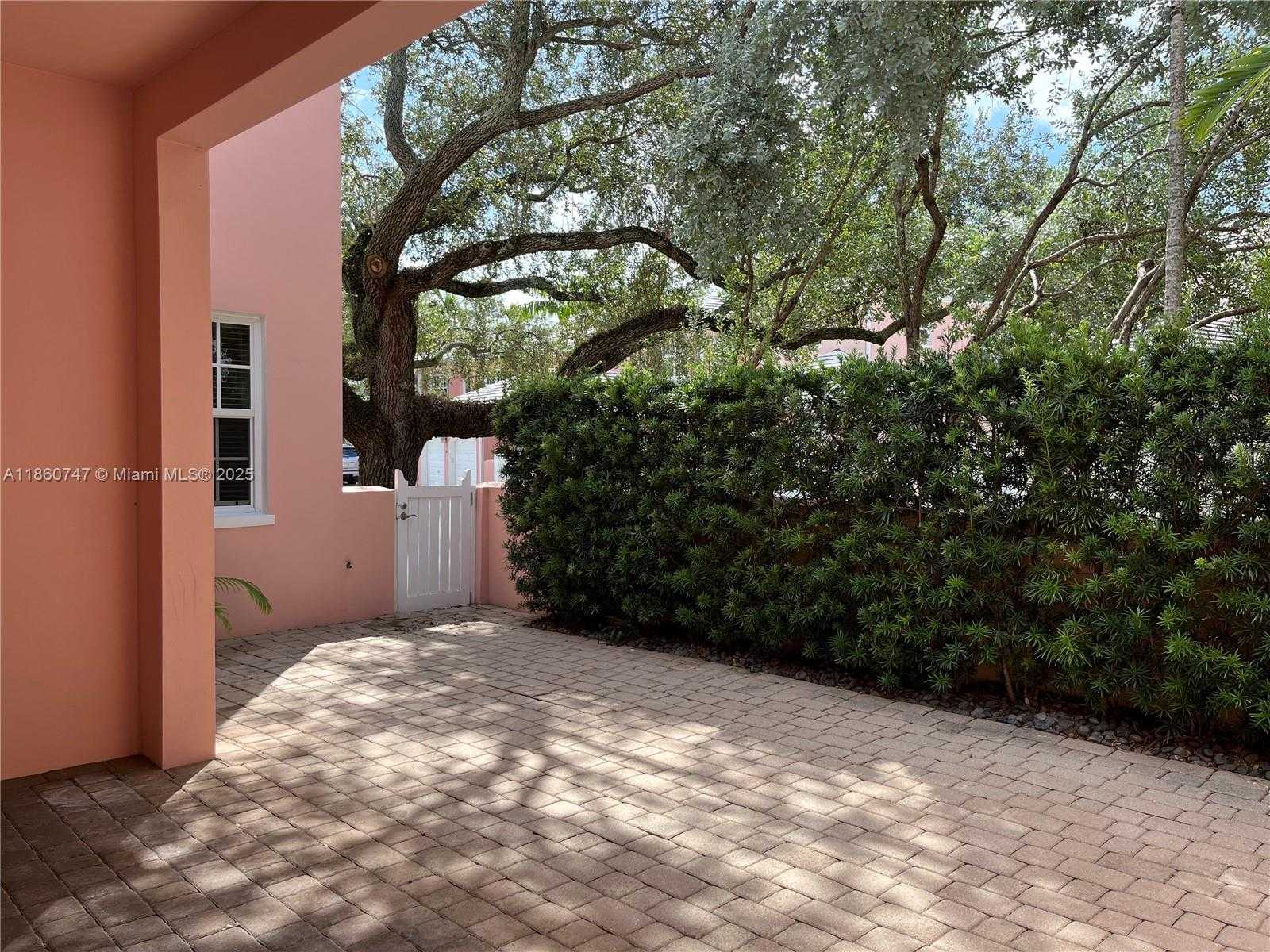 Small Image of 570 LORETTO AVE #10, Coral Gables Number 16