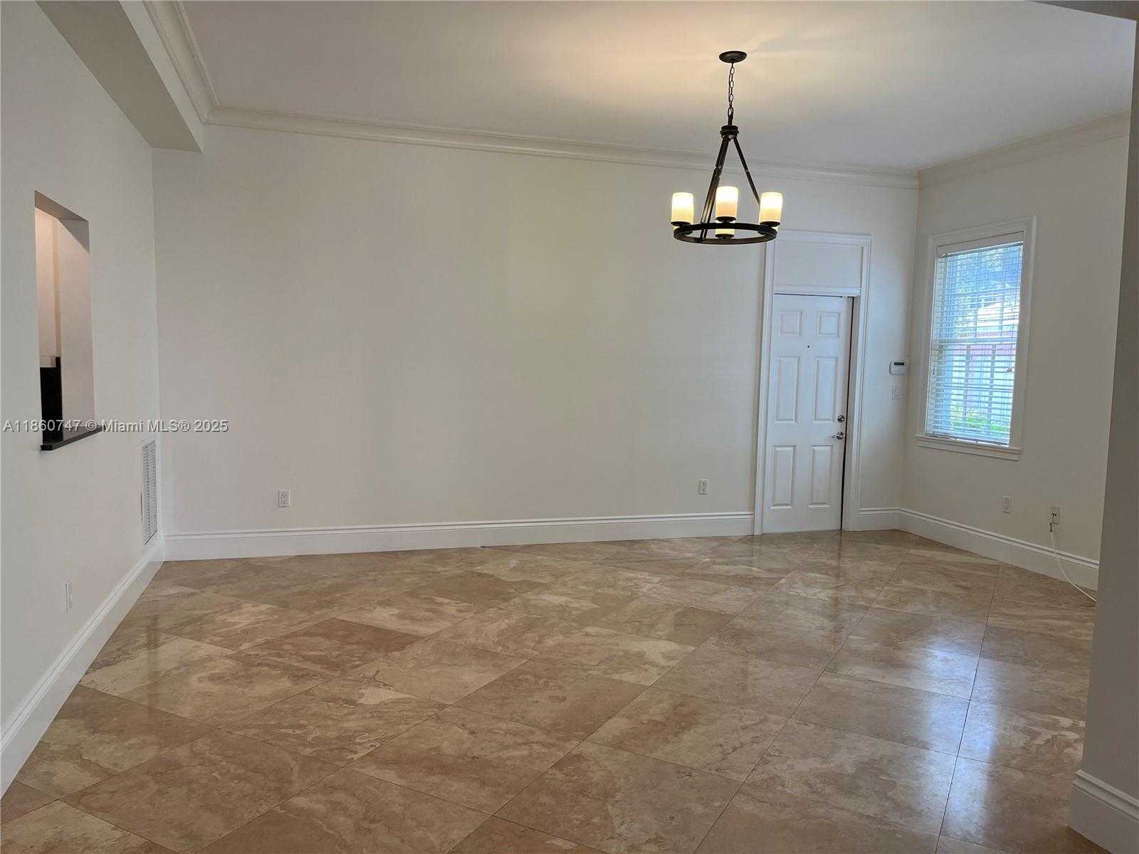 Small Image of 570 LORETTO AVE #10, Coral Gables Number 6