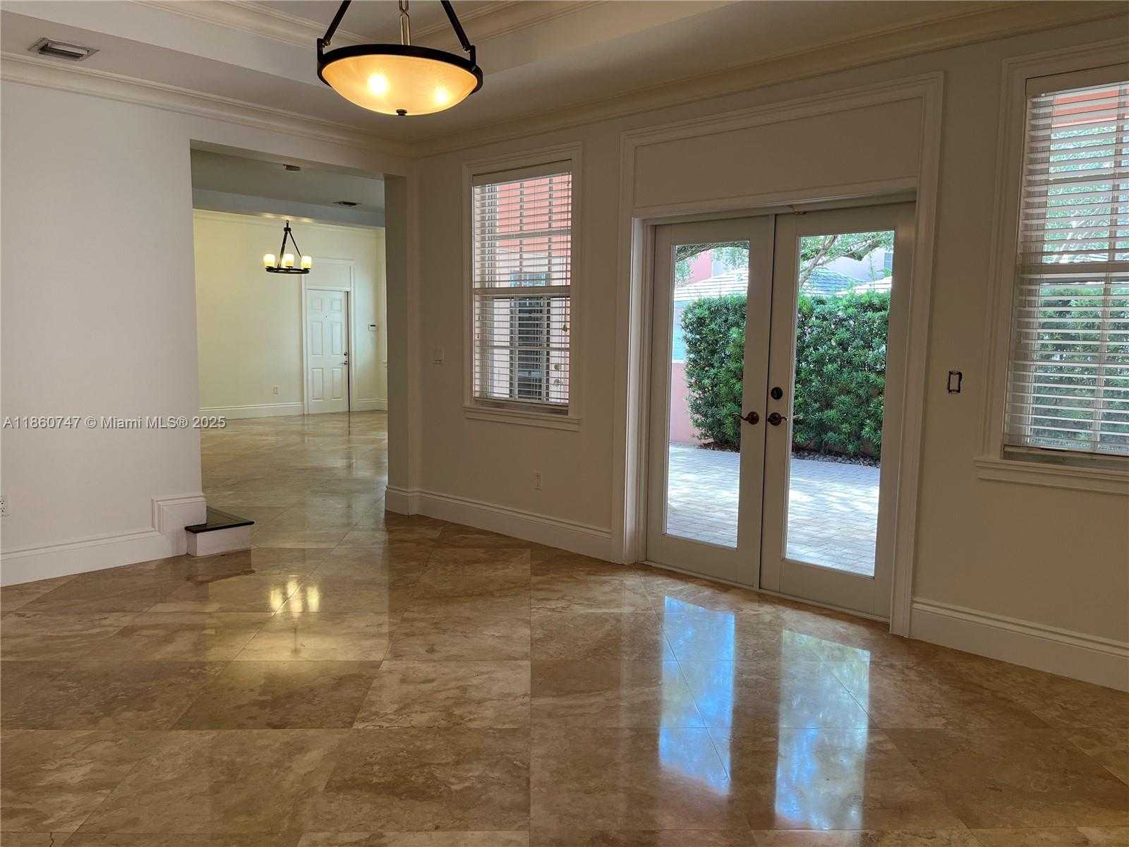 Small Image of 570 LORETTO AVE #10, Coral Gables Number 7