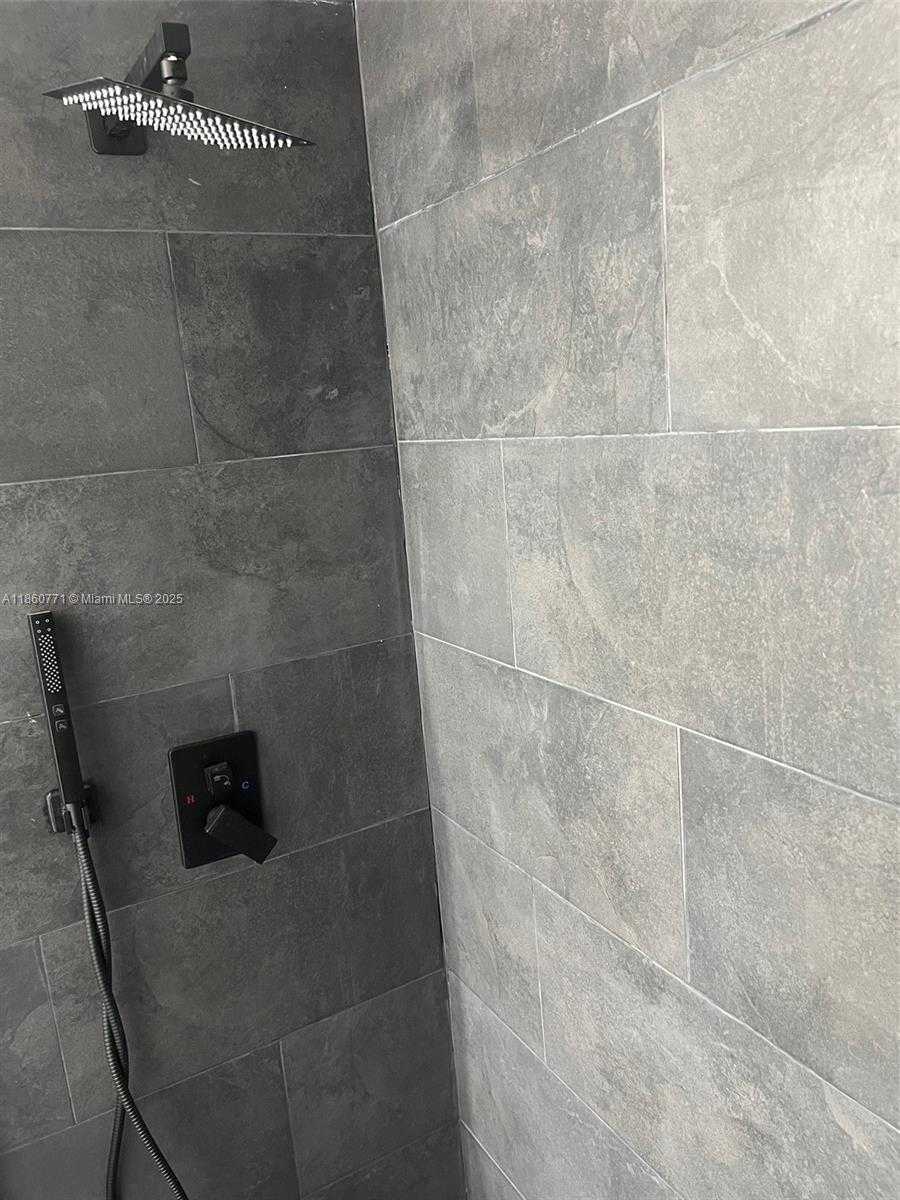 Small Image of 19701 EAST COUNTRY CLUB DR #5408, Aventura Number 15
