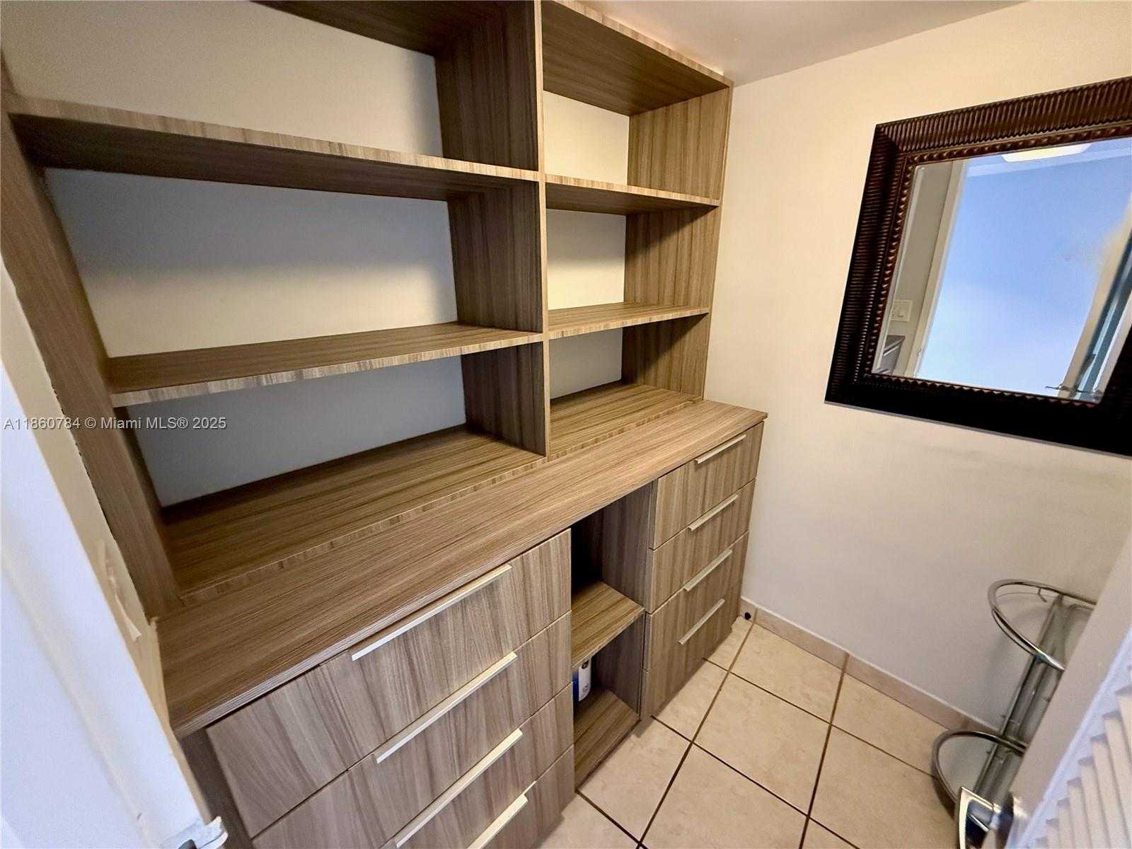 Small Image of 900 BAY DR #913, Miami Beach Number 7
