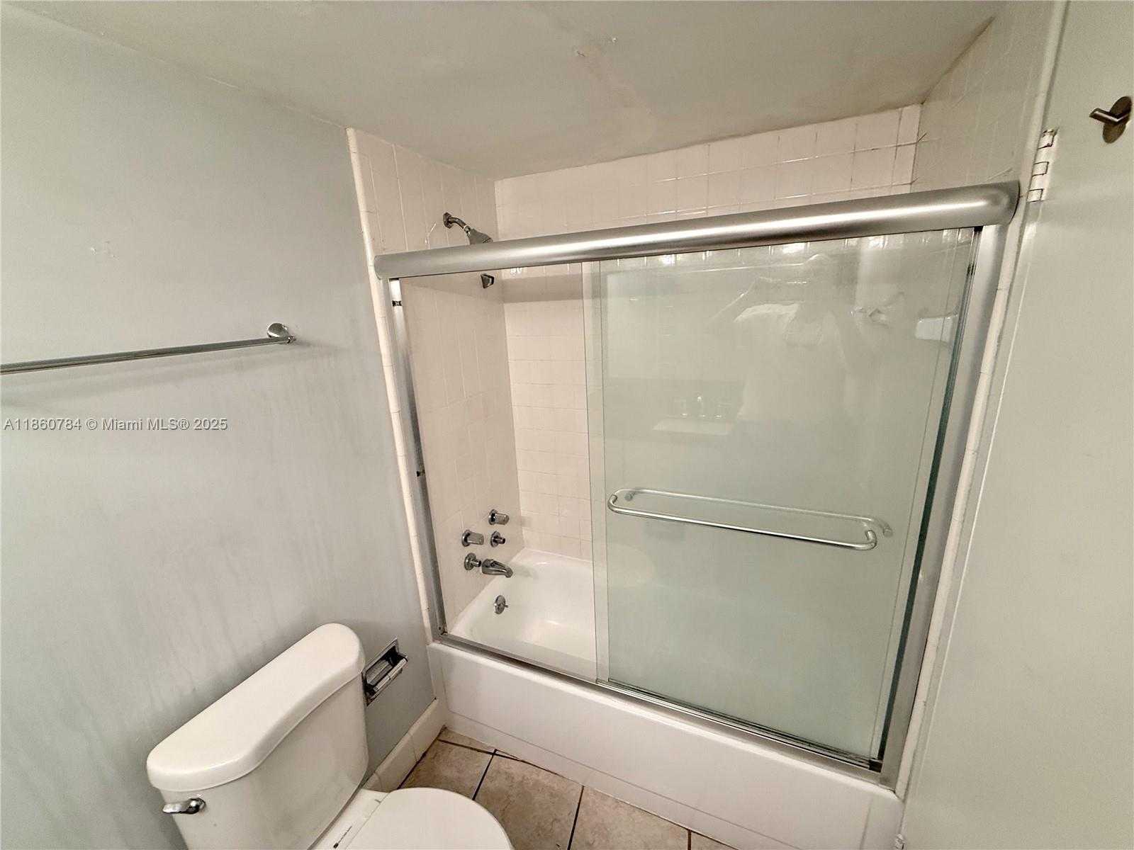 Small Image of 900 BAY DR #913, Miami Beach Number 9
