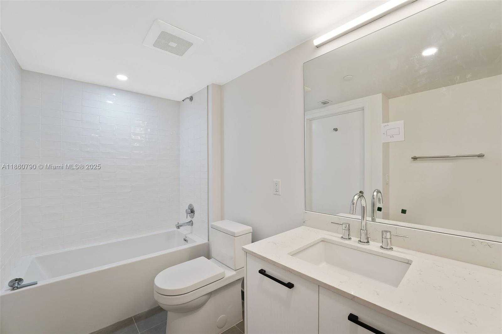 Small Image of 1500 BAY RD #N-1118, Miami Beach Number 17