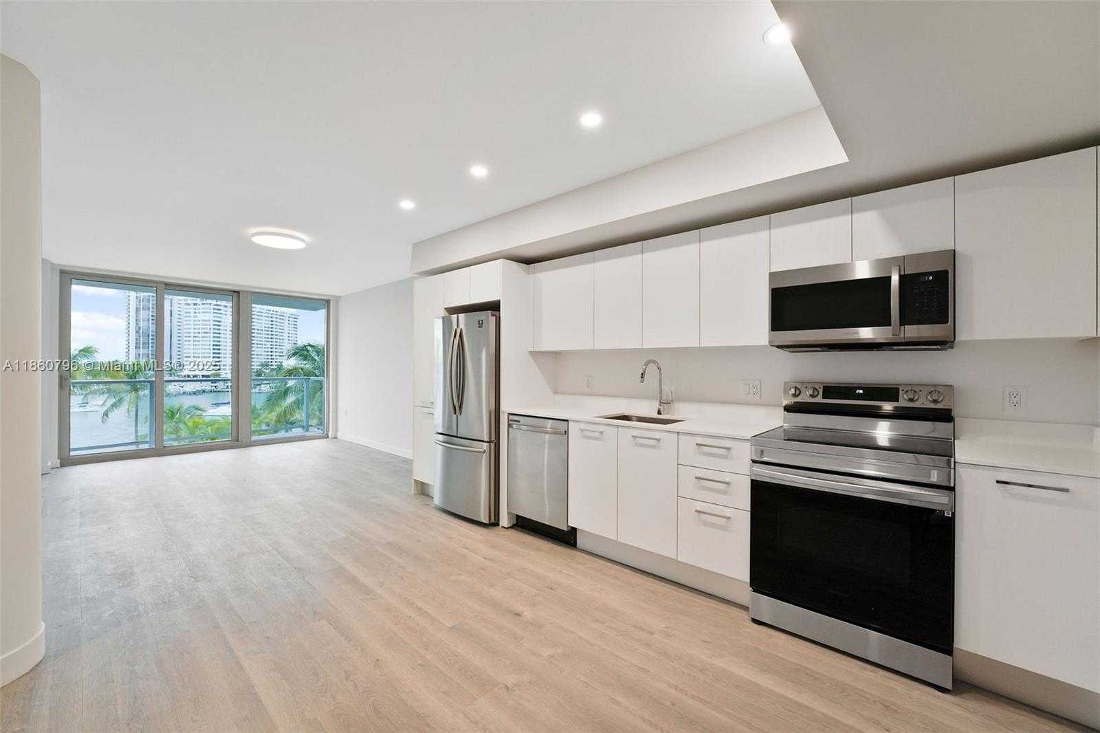 Small Image of 1500 BAY RD #N-0312, Miami Beach Number 3