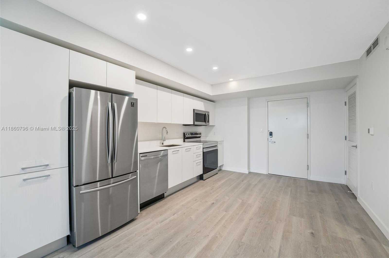 Small Image of 1500 BAY RD #N-0312, Miami Beach Number 5