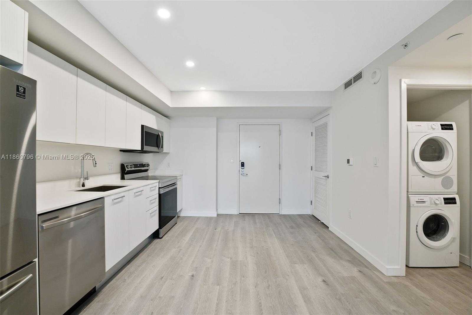 Small Image of 1500 BAY RD #N-0312, Miami Beach Number 6