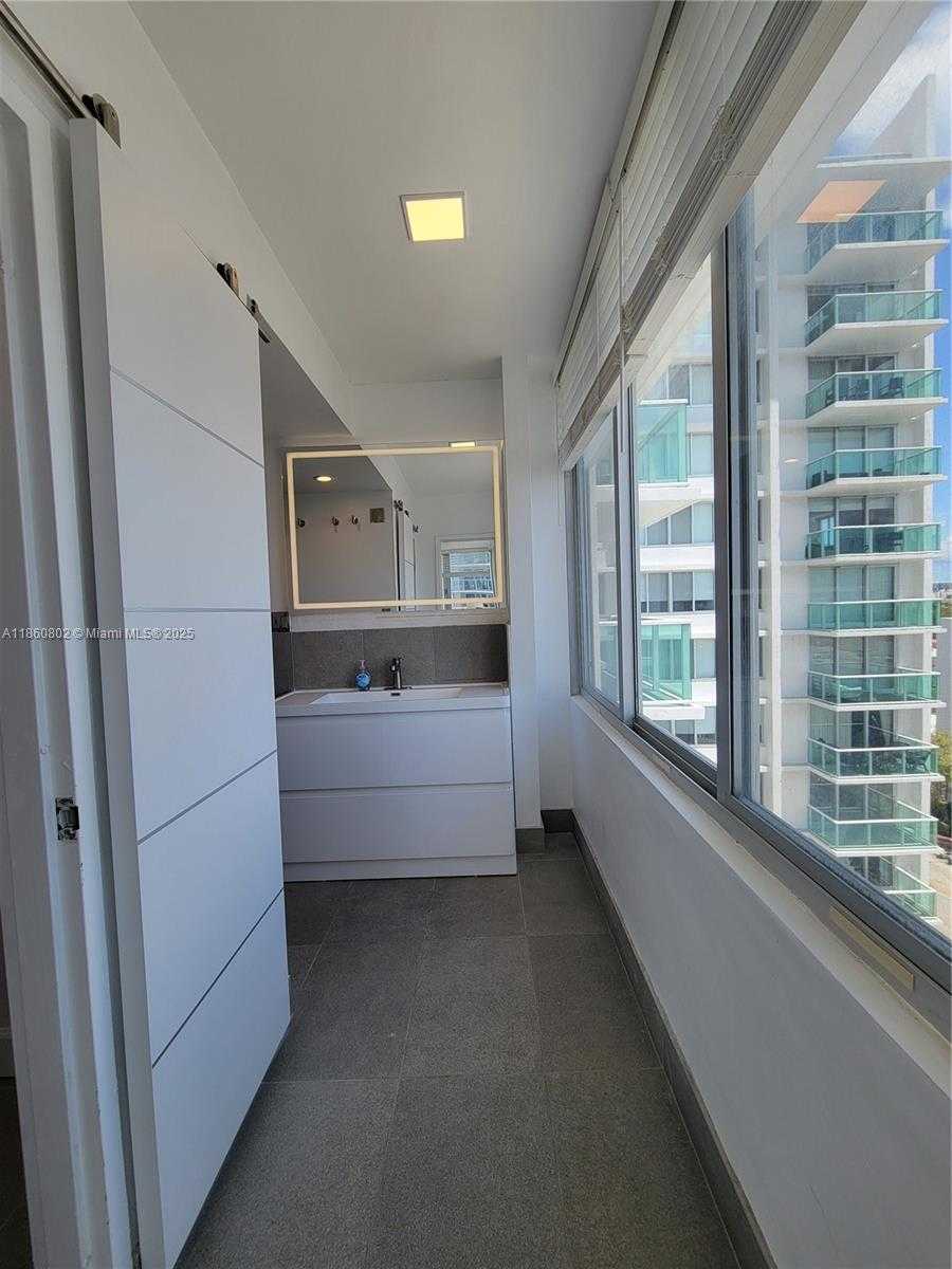 Small Image of 1000 WEST AVE #1029, Miami Beach Number 22