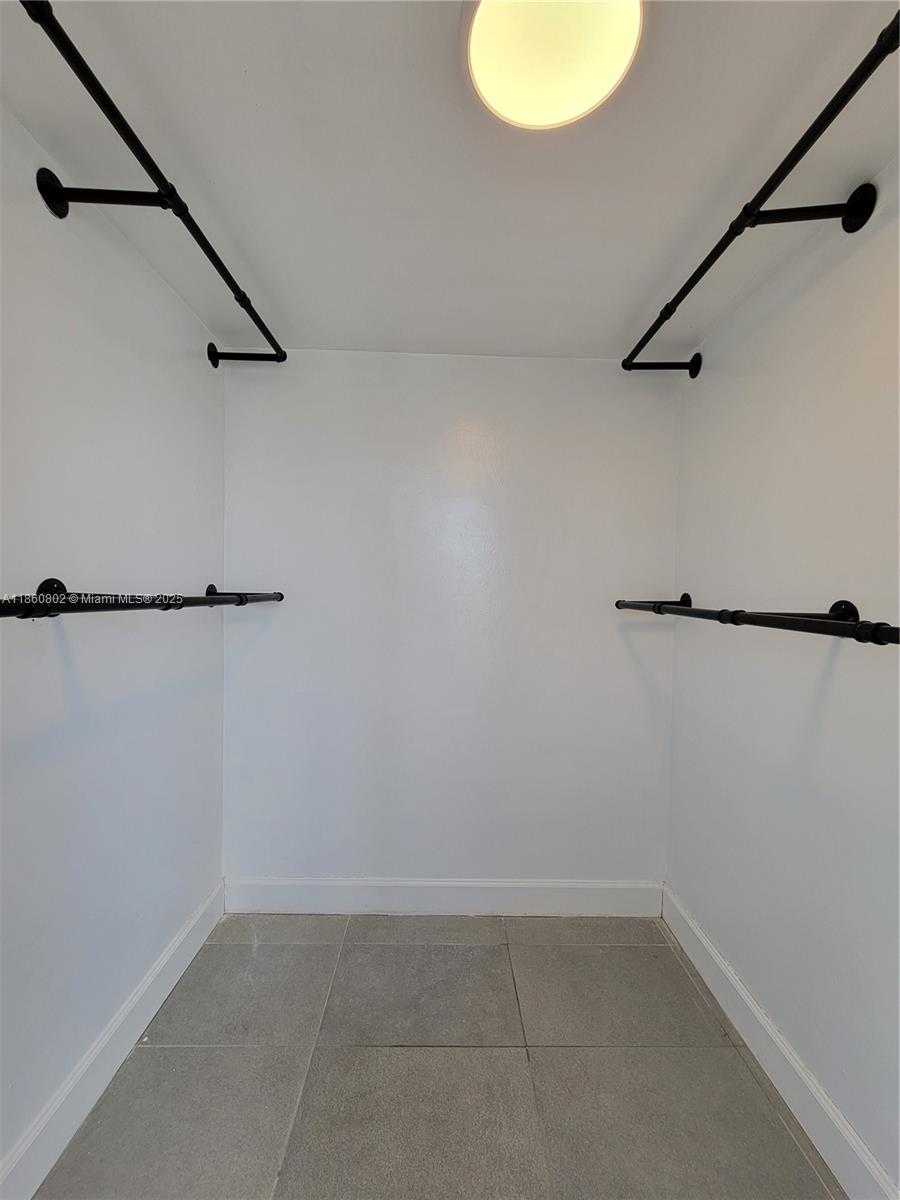Small Image of 1000 WEST AVE #1029, Miami Beach Number 26